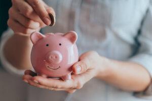 Kleine Schritte, große Wirkung: Wie Sie im Alltag Geld sparen und sich finanziell absichern