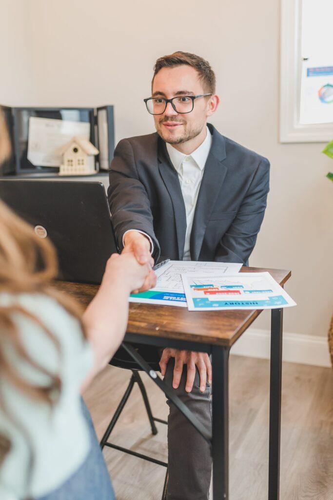 Ein Immobiliengutachter in Stuttgart hilft bei der Bewertung