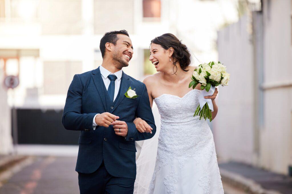 Brautmode Kiel_Brautpaar_auf_der_Hochzeit