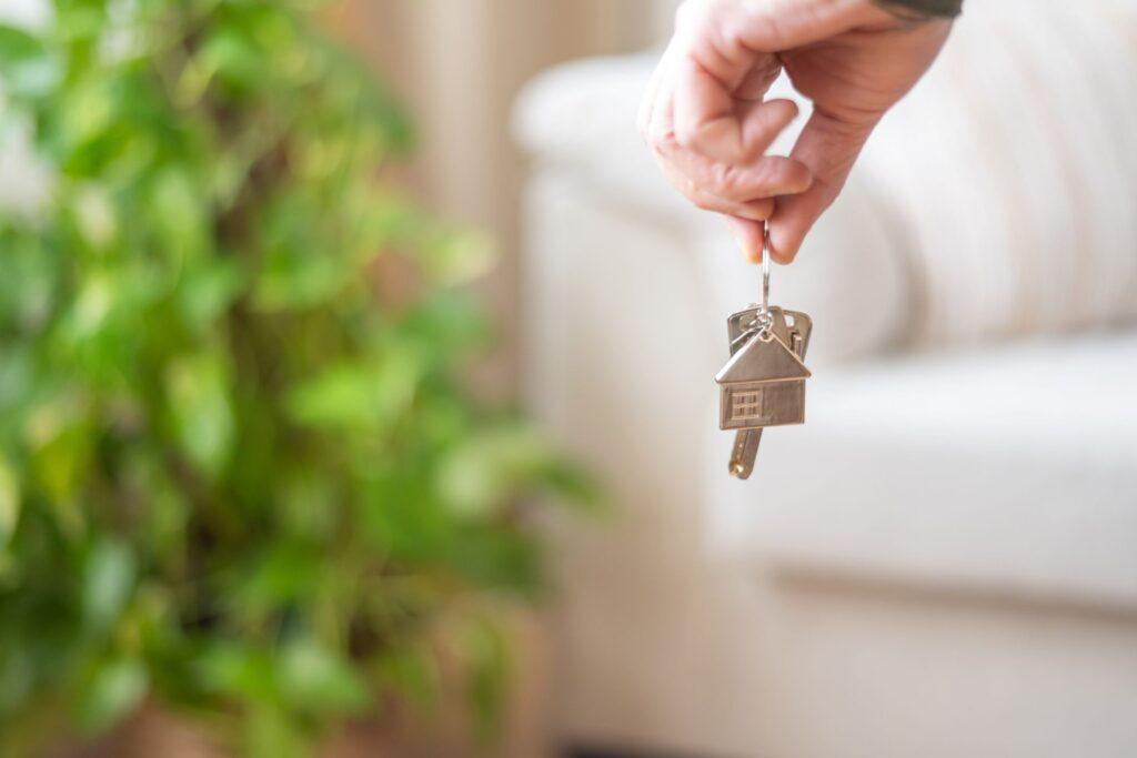 immobilienfinanzierung aachen – schluesseluebergabe beim wohnungskauf