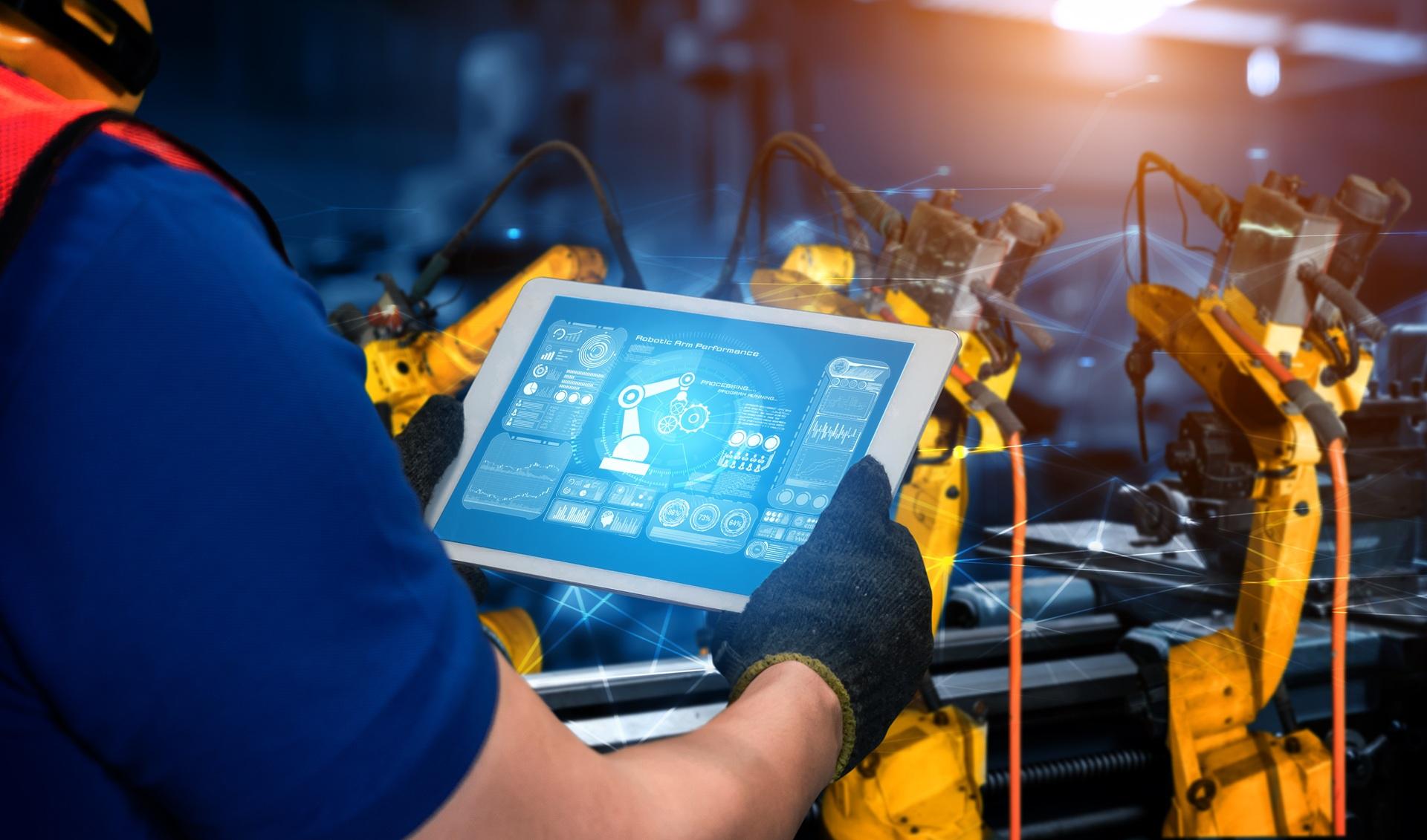 Digitale Kontrolle automatisierter Fertigungsroboter | Industrieschlauch